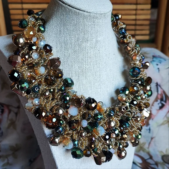 Vintage ALDO Arvane Retired Faceted Glass Beaded Thick Bib Necklace Seed Beads - Picture 3 of 9